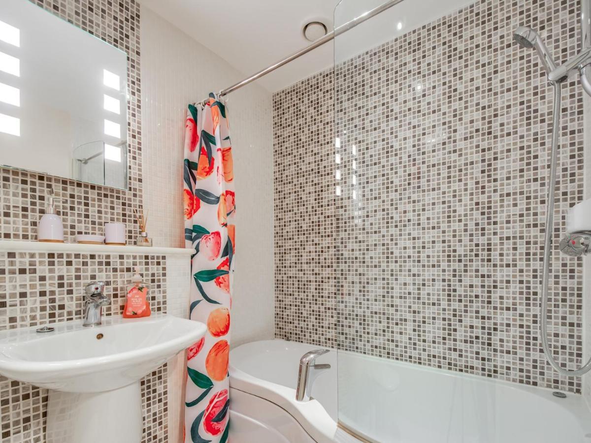 Pass The Keys Quiet 2-Bed Apartment On The Ground Floor Кентърбъри Екстериор снимка
