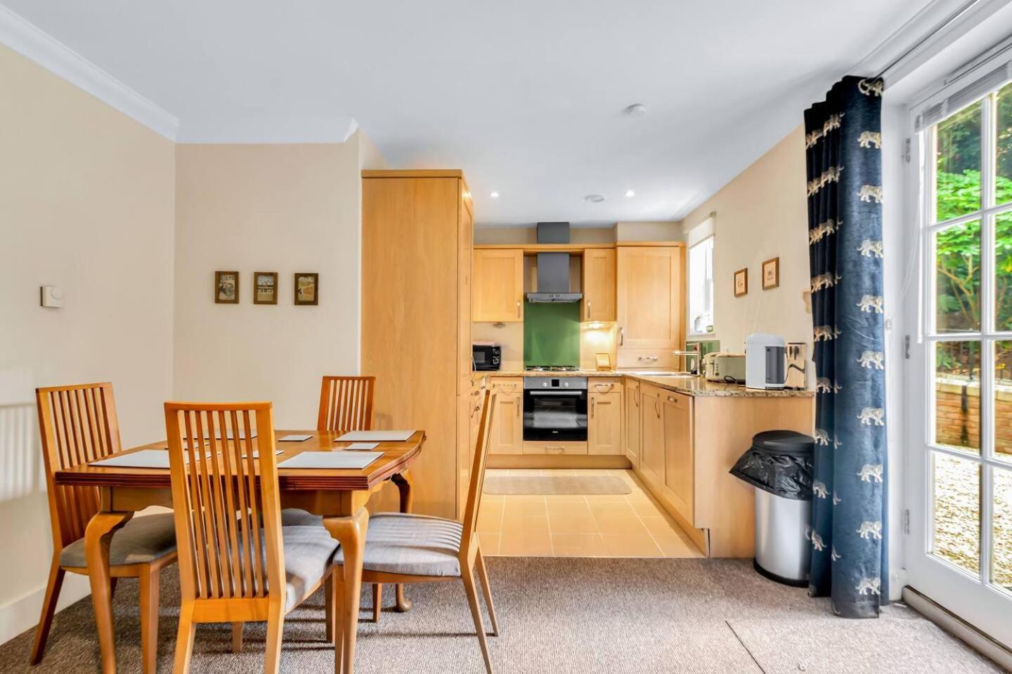 Pass The Keys Quiet 2-Bed Apartment On The Ground Floor Кентърбъри Екстериор снимка