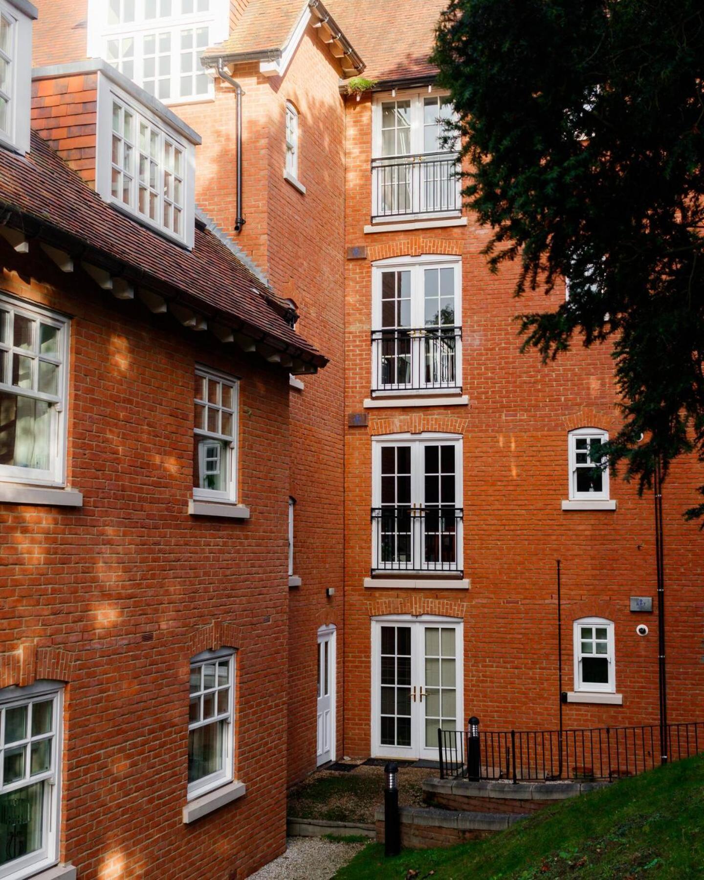 Pass The Keys Quiet 2-Bed Apartment On The Ground Floor Кентърбъри Екстериор снимка